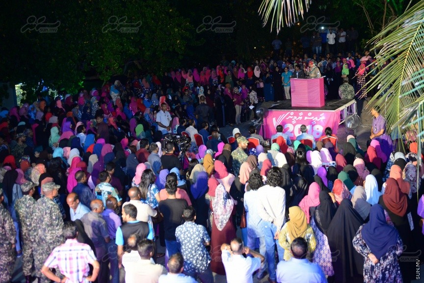  ވެރިކަން ކުރާ ޕާޓީ އިން ވެސްޓް ޕާކް ސަރަހައްދުގައި "ކަނބަލުންގެ ގުޅުން" ނަމުގައި ބޭއްވި ޖަލްސާގެ ތެރެއިން---ސަން ފޮޓޯ/ މުހައްމަދު އަފްރާހް