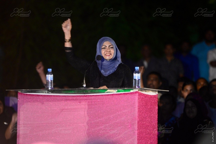  ވެރިކަން ކުރާ ޕާޓީ އިން ވެސްޓް ޕާކް ސަރަހައްދުގައި "ކަނބަލުންގެ ގުޅުން" ނަމުގައި ބޭއްވި ޖަލްސާގެ ތެރެއިން---ސަން ފޮޓޯ/ މުހައްމަދު އަފްރާހް
