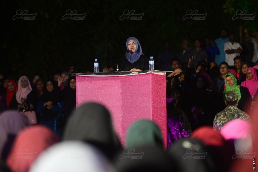  ވެރިކަން ކުރާ ޕާޓީ އިން ވެސްޓް ޕާކް ސަރަހައްދުގައި "ކަނބަލުންގެ ގުޅުން" ނަމުގައި ބޭއްވި ޖަލްސާގެ ތެރެއިން---ސަން ފޮޓޯ/ މުހައްމަދު އަފްރާހް