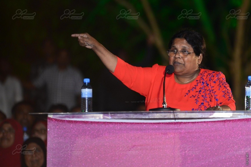  ވެރިކަން ކުރާ ޕާޓީ އިން ވެސްޓް ޕާކް ސަރަހައްދުގައި "ކަނބަލުންގެ ގުޅުން" ނަމުގައި ބޭއްވި ޖަލްސާގެ ތެރެއިން---ސަން ފޮޓޯ/ މުހައްމަދު އަފްރާހް
