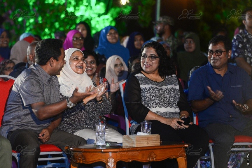  ވެރިކަން ކުރާ ޕާޓީ އިން ވެސްޓް ޕާކް ސަރަހައްދުގައި "ކަނބަލުންގެ ގުޅުން" ނަމުގައި ބޭއްވި ޖަލްސާގެ ތެރެއިން---ސަން ފޮޓޯ/ މުހައްމަދު އަފްރާހް