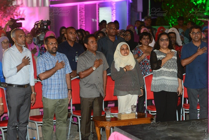  ވެރިކަން ކުރާ ޕާޓީ އިން ވެސްޓް ޕާކް ސަރަހައްދުގައި "ކަނބަލުންގެ ގުޅުން" ނަމުގައި ބޭއްވި ޖަލްސާގެ ތެރެއިން---ސަން ފޮޓޯ/ މުހައްމަދު އަފްރާހް