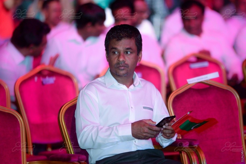 "މަގެ ދީނާ މަގެ ގައުމާ!"ގެ ނަމުގައި ސަރުކާރު ހިންގާ ކޯލިޝަންއިން ކާނިވާ ސަރަހައްދުގައި ބޭއްވި ޖަލްސާގެ ތެރެއިން---ސަން ފޮޓޯ/ މުހައްމަދު އަފްރާހް
