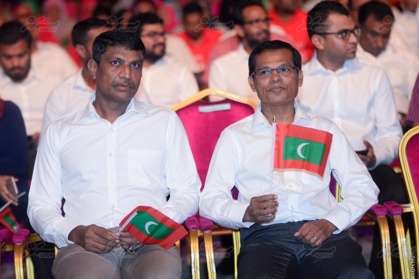 "މަގެ ދީނާ މަގެ ގައުމާ!"ގެ ނަމުގައި ސަރުކާރު ހިންގާ ކޯލިޝަންއިން ކާނިވާ ސަރަހައްދުގައި ބޭއްވި ޖަލްސާގެ ތެރެއިން---ސަން ފޮޓޯ/ މުހައްމަދު އަފްރާހް