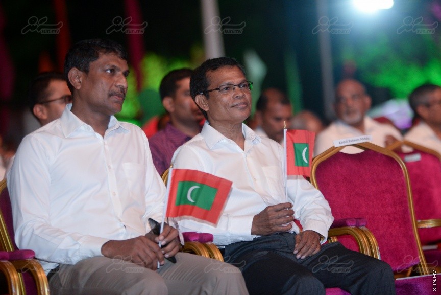 "މަގެ ދީނާ މަގެ ގައުމާ!"ގެ ނަމުގައި ސަރުކާރު ހިންގާ ކޯލިޝަންއިން ކާނިވާ ސަރަހައްދުގައި ބޭއްވި ޖަލްސާގެ ތެރެއިން---ސަން ފޮޓޯ/ މުހައްމަދު އަފްރާހް