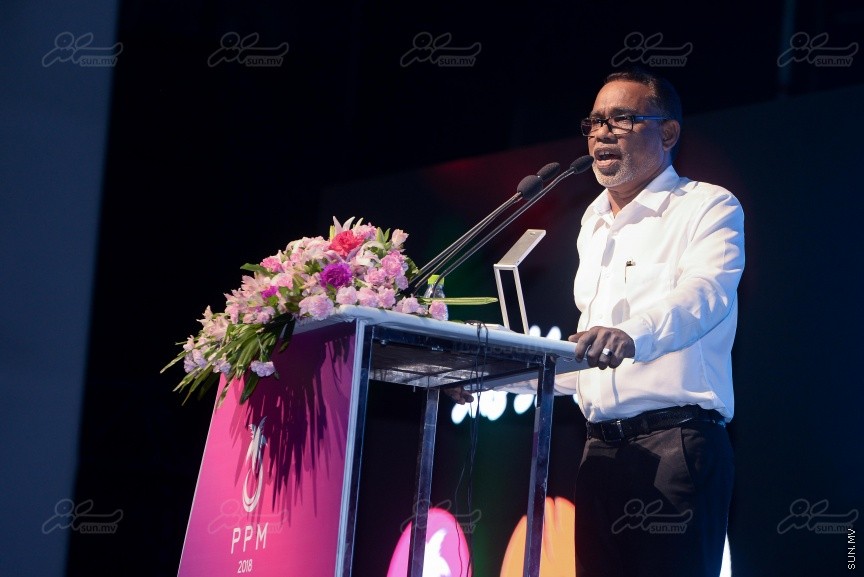 "މަގެ ދީނާ މަގެ ގައުމާ!"ގެ ނަމުގައި ސަރުކާރު ހިންގާ ކޯލިޝަންއިން ކާނިވާ ސަރަހައްދުގައި ބޭއްވި ޖަލްސާގެ ތެރެއިން---ސަން ފޮޓޯ/ މުހައްމަދު އަފްރާހް