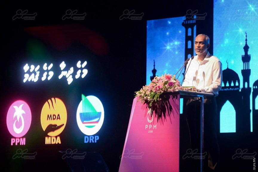 "މަގެ ދީނާ މަގެ ގައުމާ!"ގެ ނަމުގައި ސަރުކާރު ހިންގާ ކޯލިޝަންއިން ކާނިވާ ސަރަހައްދުގައި ބޭއްވި ޖަލްސާގެ ތެރެއިން---ސަން ފޮޓޯ/ މުހައްމަދު އަފްރާހް