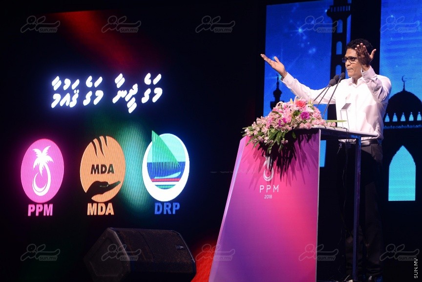 "މަގެ ދީނާ މަގެ ގައުމާ!"ގެ ނަމުގައި ސަރުކާރު ހިންގާ ކޯލިޝަންއިން ކާނިވާ ސަރަހައްދުގައި ބޭއްވި ޖަލްސާގެ ތެރެއިން---ސަން ފޮޓޯ/ މުހައްމަދު އަފްރާހް