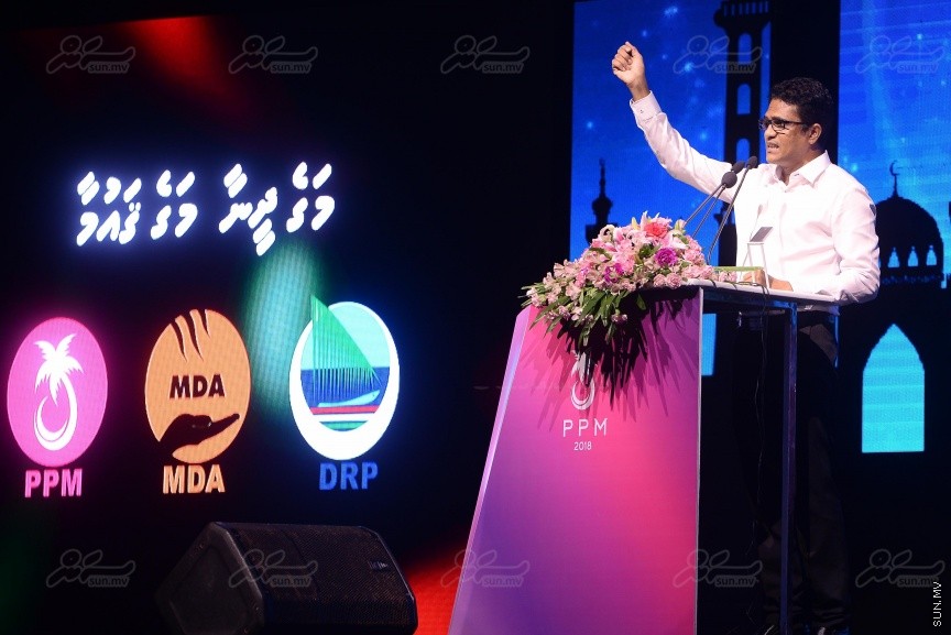 "މަގެ ދީނާ މަގެ ގައުމާ!"ގެ ނަމުގައި ސަރުކާރު ހިންގާ ކޯލިޝަންއިން ކާނިވާ ސަރަހައްދުގައި ބޭއްވި ޖަލްސާގެ ތެރެއިން---ސަން ފޮޓޯ/ މުހައްމަދު އަފްރާހް