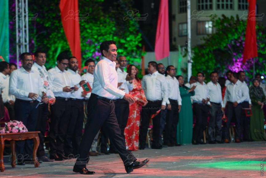 "މަގެ ދީނާ މަގެ ގައުމާ!"ގެ ނަމުގައި ސަރުކާރު ހިންގާ ކޯލިޝަންއިން ކާނިވާ ސަރަހައްދުގައި ބޭއްވި ޖަލްސާގެ ތެރެއިން---ސަން ފޮޓޯ/ މުހައްމަދު އަފްރާހް