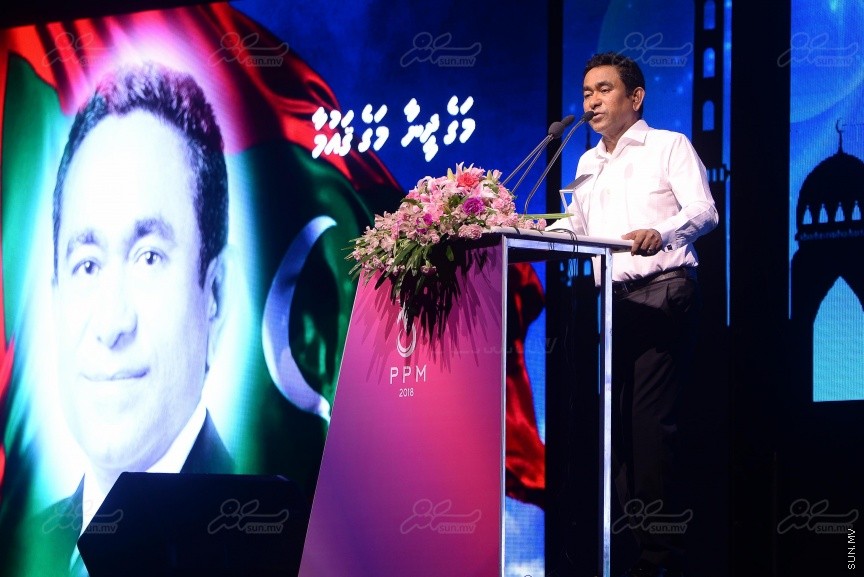 "މަގެ ދީނާ މަގެ ގައުމާ!"ގެ ނަމުގައި ސަރުކާރު ހިންގާ ކޯލިޝަންއިން ކާނިވާ ސަރަހައްދުގައި ބޭއްވި ޖަލްސާގެ ތެރެއިން---ސަން ފޮޓޯ/ މުހައްމަދު އަފްރާހް