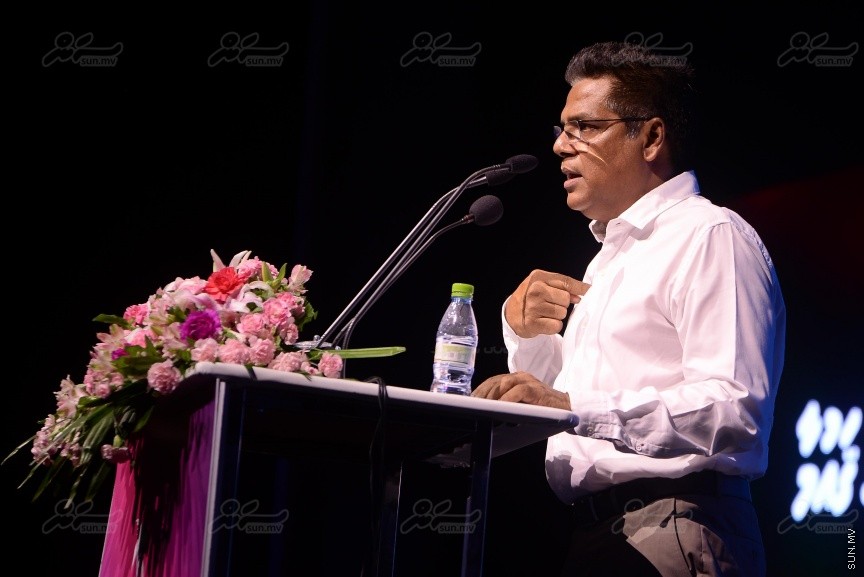 "މަގެ ދީނާ މަގެ ގައުމާ!"ގެ ނަމުގައި ސަރުކާރު ހިންގާ ކޯލިޝަންއިން ކާނިވާ ސަރަހައްދުގައި ބޭއްވި ޖަލްސާގެ ތެރެއިން---ސަން ފޮޓޯ/ މުހައްމަދު އަފްރާހް"މަގެ ދީނާ މަގެ ގައުމާ!"ގެ ނަމުގައި ސަރުކާރު ހިންގާ ކޯލިޝަންއިން ކާނިވާ ސަރަހައްދުގައި ބޭއްވި ޖަލްސާގެ ތެރެއިން---ސަން ފޮޓޯ/ މުހައްމަދު އަފްރާހް