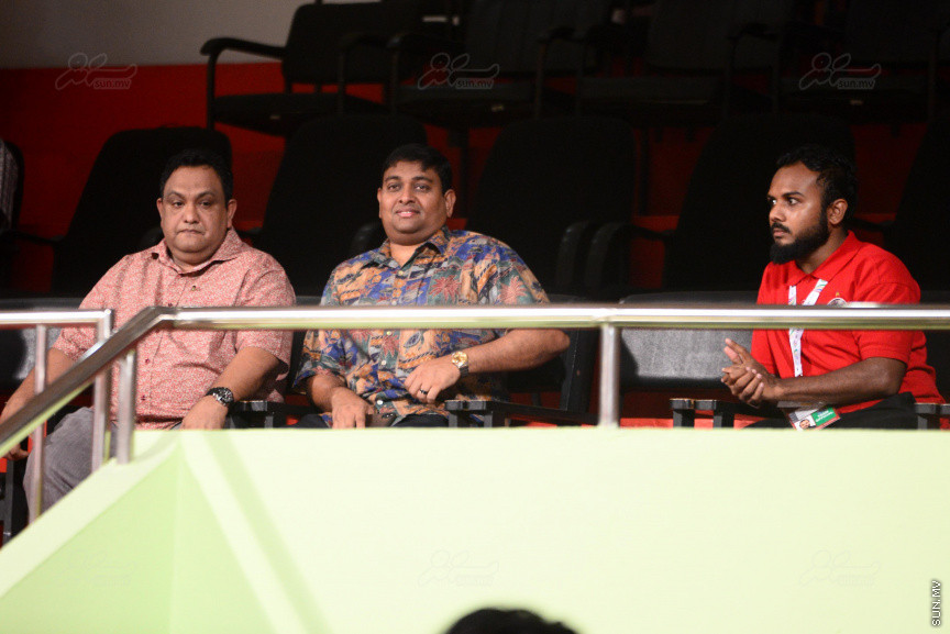 އޭއެފްސީ ކަޕް ޕްލޭ އޯފްގައި ރާއްޖޭގެ ޓީސީއާއި އިންޑިއާގެ ބެންގަލޫރު އެފްސީ ބައްދަލުކުރާ ފުރަތަމަ ލެގު މެޗުގެ ތެރެއިން: ގައުމީ ފުޓްބޯޅަ ދަނޑުގައި މިރޭ ކުޅުނު މެޗު 3-2 ގެ ނަތީޖާއަކުން ކާމިޔާބު ކުރީ   ބެންގަލޫރު އެފްސީ---ސަން ފޮޓޯ/ މުހައްމަދު އަފްރާހް 