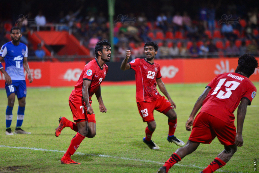 އޭއެފްސީ ކަޕް ޕްލޭ އޯފްގައި ރާއްޖޭގެ ޓީސީއާއި އިންޑިއާގެ ބެންގަލޫރު އެފްސީ ބައްދަލުކުރާ ފުރަތަމަ ލެގު މެޗުގެ ތެރެއިން: ގައުމީ ފުޓްބޯޅަ ދަނޑުގައި މިރޭ ކުޅުނު މެޗު 3-2 ގެ ނަތީޖާއަކުން ކާމިޔާބު ކުރީ   ބެންގަލޫރު އެފްސީ---ސަން ފޮޓޯ/ މުހައްމަދު އަފްރާހް 