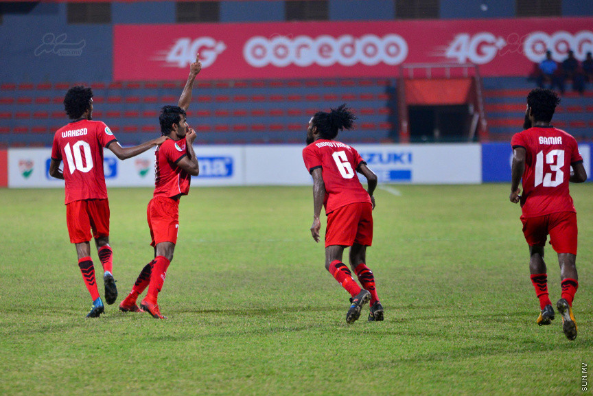 އޭއެފްސީ ކަޕް ޕްލޭ އޯފްގައި ރާއްޖޭގެ ޓީސީއާއި އިންޑިއާގެ ބެންގަލޫރު އެފްސީ ބައްދަލުކުރާ ފުރަތަމަ ލެގު މެޗުގެ ތެރެއިން: ގައުމީ ފުޓްބޯޅަ ދަނޑުގައި މިރޭ ކުޅުނު މެޗު 3-2 ގެ ނަތީޖާއަކުން ކާމިޔާބު ކުރީ   ބެންގަލޫރު އެފްސީ---ސަން ފޮޓޯ/ މުހައްމަދު އަފްރާހް 