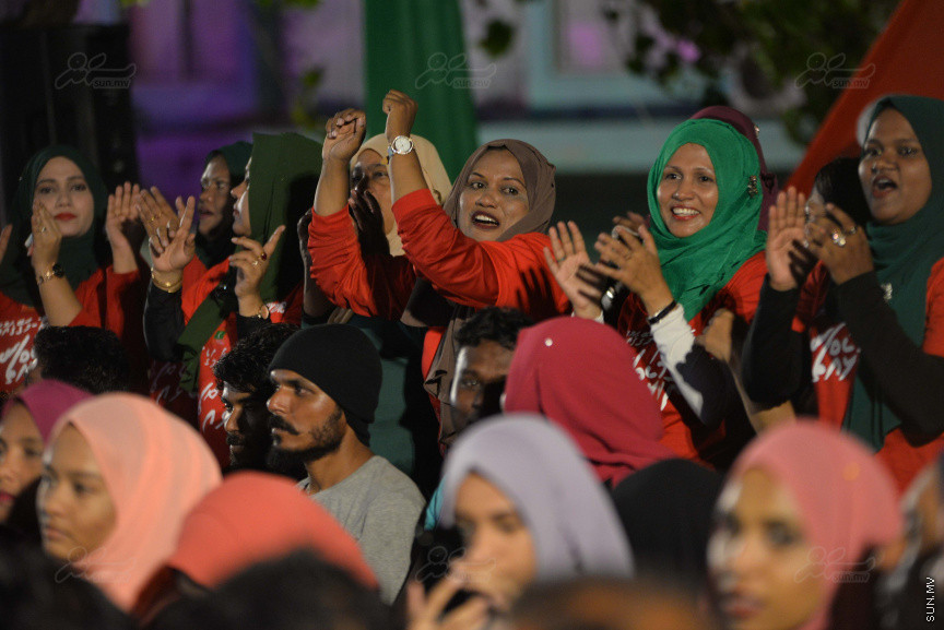 ޔޫތް ނޭޝަންގެ ނަމުގައި ޕީޕީއެމް އިން ވެސްޓްޕާކް ސަރަހައްދުގައި ބޭއްވި ޖަލްސާގެ ތެރެއިން---ސަން ފޮޓޯ/ މުހައްމަދު އަފްރާހް 
