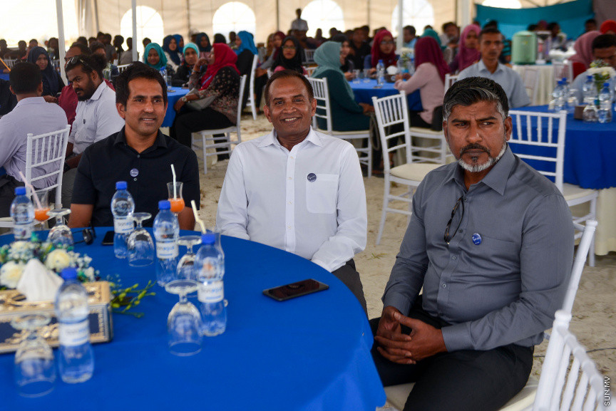 ބޯހިޔާވަހިކަން ފޯރުކޮށްދިނުމަށް ސަރުކާރުން ހިންގާ "ހިޔާ" މަޝްރޫއުގެ ދަށުން އެސްޓީއޯ އިން ހުޅުމާލޭގައި ހަދާ 15 ބުރީގެ ރެޒިޑެންޝަލް ދެ ޓަވަރުގެ ބިންގާ އެޅުމަށް ބޭއްވި ރަސްމިއްޔާތުގެ ތެރެއިން---ސަން ފޮޓޯ/ މުހައްމަދު އަފްރާހް 