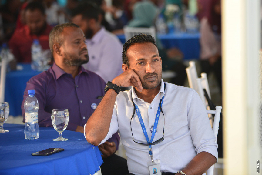 ބޯހިޔާވަހިކަން ފޯރުކޮށްދިނުމަށް ސަރުކާރުން ހިންގާ "ހިޔާ" މަޝްރޫއުގެ ދަށުން އެސްޓީއޯ އިން ހުޅުމާލޭގައި ހަދާ 15 ބުރީގެ ރެޒިޑެންޝަލް ދެ ޓަވަރުގެ ބިންގާ އެޅުމަށް ބޭއްވި ރަސްމިއްޔާތުގެ ތެރެއިން---ސަން ފޮޓޯ/ މުހައްމަދު އަފްރާހް 
