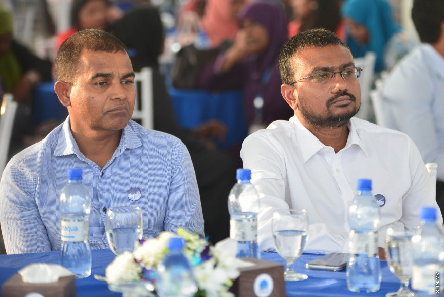 ބޯހިޔާވަހިކަން ފޯރުކޮށްދިނުމަށް ސަރުކާރުން ހިންގާ "ހިޔާ" މަޝްރޫއުގެ ދަށުން އެސްޓީއޯ އިން ހުޅުމާލޭގައި ހަދާ 15 ބުރީގެ ރެޒިޑެންޝަލް ދެ ޓަވަރުގެ ބިންގާ އެޅުމަށް ބޭއްވި ރަސްމިއްޔާތުގެ ތެރެއިން---ސަން ފޮޓޯ/ މުހައްމަދު އަފްރާހް 
