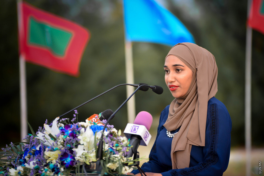 ބޯހިޔާވަހިކަން ފޯރުކޮށްދިނުމަށް ސަރުކާރުން ހިންގާ "ހިޔާ" މަޝްރޫއުގެ ދަށުން އެސްޓީއޯ އިން ހުޅުމާލޭގައި ހަދާ 15 ބުރީގެ ރެޒިޑެންޝަލް ދެ ޓަވަރުގެ ބިންގާ އެޅުމަށް ބޭއްވި ރަސްމިއްޔާތުގެ ތެރެއިން---ސަން ފޮޓޯ/ މުހައްމަދު އަފްރާހް 