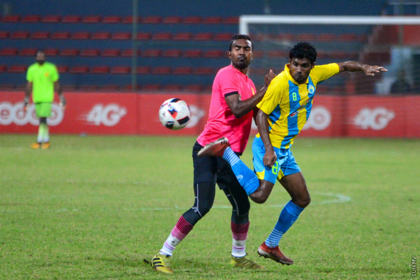  26 ފެބްރުއަރީ 2018: އެސްޓީއޯ މާލެ ލީގުގައި ޔުނައިޓެޑް ވިކްޓަރީ އާއި ވެލެންސިޔާ ބައްދަލުކުރި މެޗުގެ ތެރެއިން: 3-0 ގެ ނަތީޖާއަކުން މެޗު ކާމިޔާބް ކުރީ ޔޫވީއިން---ސަން ފޮޓޯ/ މުހައްމަދު އަފްރާހް 
