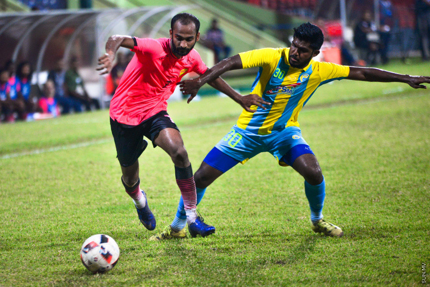  26 ފެބްރުއަރީ 2018: އެސްޓީއޯ މާލެ ލީގުގައި ޔުނައިޓެޑް ވިކްޓަރީ އާއި ވެލެންސިޔާ ބައްދަލުކުރި މެޗުގެ ތެރެއިން: 3-0 ގެ ނަތީޖާއަކުން މެޗު ކާމިޔާބް ކުރީ ޔޫވީއިން---ސަން ފޮޓޯ/ މުހައްމަދު އަފްރާހް 