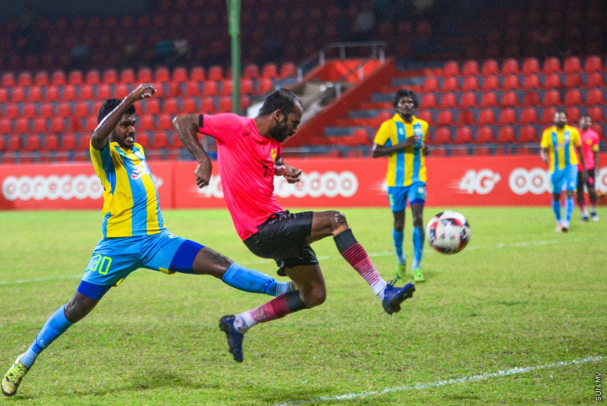  26 ފެބްރުއަރީ 2018: އެސްޓީއޯ މާލެ ލީގުގައި ޔުނައިޓެޑް ވިކްޓަރީ އާއި ވެލެންސިޔާ ބައްދަލުކުރި މެޗުގެ ތެރެއިން: 3-0 ގެ ނަތީޖާއަކުން މެޗު ކާމިޔާބް ކުރީ ޔޫވީއިން---ސަން ފޮޓޯ/ މުހައްމަދު އަފްރާހް 
