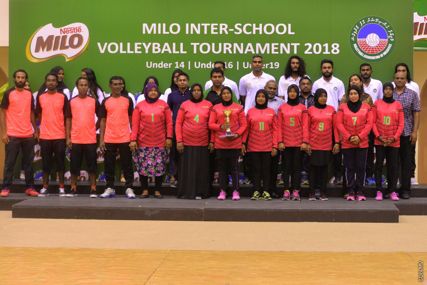 މައިލޯ އިންޓަސުކޫލް ވޮލީ ބޯޅަ މުބާރާތުގެ ނިންމުމުގެ ރަސްމިއްޔާތުގެ ތެރެއިން--ސަން ފޮޓޯ/ މުހައްމަދު އަފްރާހް 