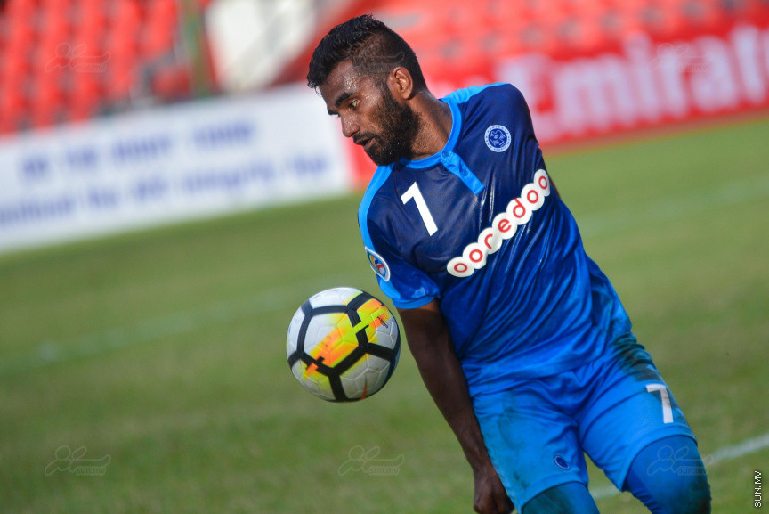 އޭއެފްސީ ކަޕްގެ 'ގްރޫޕް އީ'ގައި ރާއްޖޭގެ ނިއު ރޭޑިއަންޓް ސްޕޯޓްސް ކްލަބާއި އިންޑިއާގެ އައިޒޯލް އެފްސީ ބައްދަލުކުރި މެޗުގެ ތެރެއިން: 3-1ގެ ނަތީޖާއަކުން މެޗު ކާމިޔާބް ކުރީ ނިއު ރޭޑިއަންޓް ސްޕޯޓްސް ކްލަބް---ސަން ފޮޓޯ/ މުހައްމަދު އަފްރާހް 