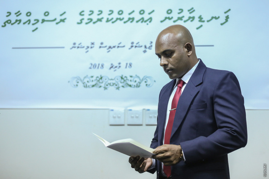 މާޗް 18، 2018: ހައި ކޯޓުގެ ފަނޑިޔާރު ކަމަށް ޖޭއެސްސީން އައްޔަން ކުރި ހަސަން އަލީ ފަނޑިޔާރު ކަމުގެ ހުވާ ކުރެއްވުން -- ސަން ފޮޓޯ/ ފަޔާޒު މޫސާ