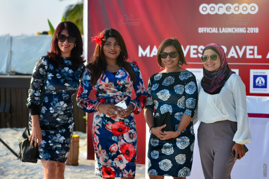 މަޓާޓޯ މޯލްޑިވްސް ޓްރެވަލް އެވޯޑްސް 2018 ލޯންޗުކުރުމަށް ކޮކޯ ބޮޑު ހިތި ރިސޯޓުގައި ބޭއްވި ރަސްމިއްޔާތުގެ ތެރެއިން: މިއަހަރުގެ އެވޯޑްސްގެ އޮންލައިން މީޑިއާ ޕާޓްނަރަކީ ސަން އޮންލައިން -- ސަން ފޮޓޯ/ މުހައްމަދު އަފްރާހު