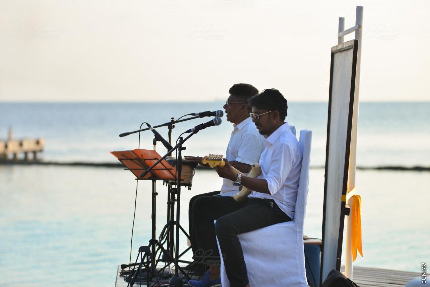 މަޓާޓޯ މޯލްޑިވްސް ޓްރެވަލް އެވޯޑްސް 2018 ލޯންޗުކުރުމަށް ކޮކޯ ބޮޑު ހިތި ރިސޯޓުގައި ބޭއްވި ރަސްމިއްޔާތުގެ ތެރެއިން: މިއަހަރުގެ އެވޯޑްސްގެ އޮންލައިން މީޑިއާ ޕާޓްނަރަކީ ސަން އޮންލައިން -- ސަން ފޮޓޯ/ މުހައްމަދު އަފްރާހް