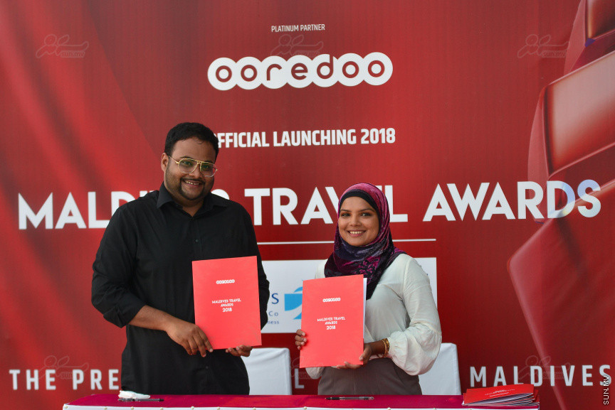 މަޓާޓޯ މޯލްޑިވްސް ޓްރެވަލް އެވޯޑްސް 2018 ލޯންޗުކުރުމަށް ކޮކޯ ބޮޑު ހިތި ރިސޯޓުގައި ބޭއްވި ރަސްމިއްޔާތުގެ ތެރެއިން: މިއަހަރުގެ އެވޯޑްސްގެ އޮންލައިން މީޑިއާ ޕާޓްނަރަކީ ސަން އޮންލައިން -- ސަން ފޮޓޯ/ މުހައްމަދު އަފްރާހް