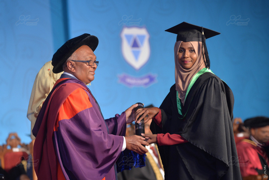 ވިލާކޮލެޖުގެ ދަސްވެނިވުމުގެ ރަސްމިއްޔާތުގެ ތެރެއިން---ސަން ފޮޓޯ/ މުހައްމަދު އަފްރާހް 
