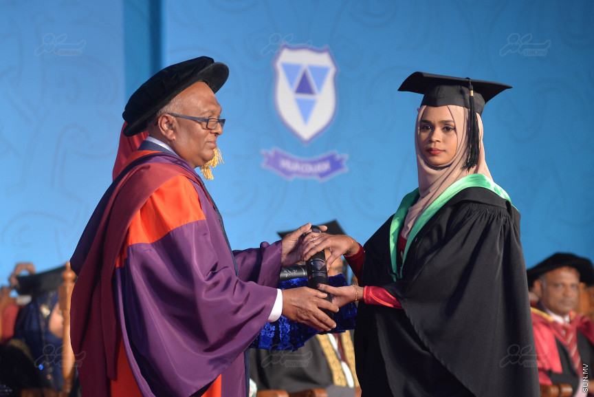 ވިލާކޮލެޖުގެ ދަސްވެނިވުމުގެ ރަސްމިއްޔާތުގެ ތެރެއިން---ސަން ފޮޓޯ/ މުހައްމަދު އަފްރާހް 