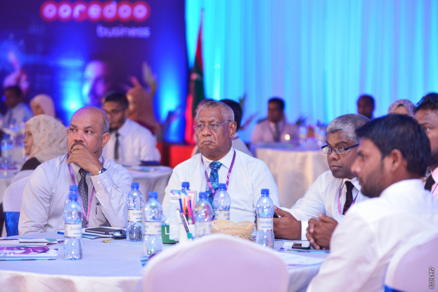 މާޗް 14، 2018: ސިވިލް ސާވިސް ކޮންފަރެންސް ފެށުމަށް ދަރުބާރުގޭގައި ބޭއްވި ރަސްމިއްޔާތުގެ ތެރެއިން -- ސަން ފޮޓޯ/ ފަޔާޒު މޫސާ