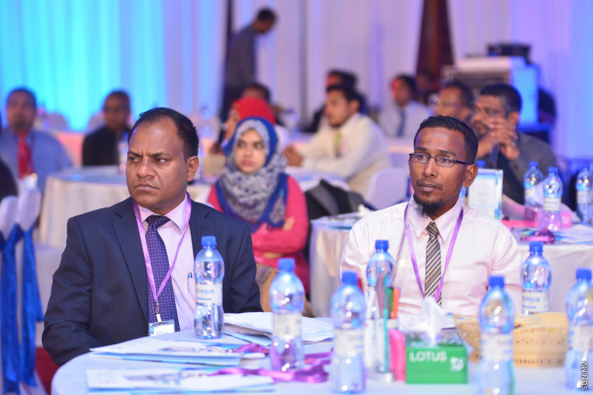 މާޗް 14، 2018: ސިވިލް ސާވިސް ކޮންފަރެންސް ފެށުމަށް ދަރުބާރުގޭގައި ބޭއްވި ރަސްމިއްޔާތުގެ ތެރެއިން -- ސަން ފޮޓޯ/ ފަޔާޒު މޫސާ