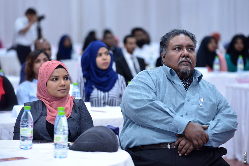 މާޗް 14، 2018: "ޗައިނާ ބެލްޓް އެންޑް ރޯޑް އިނީޝިއޭޓިވް"އަށް އަހުލުވެރިކުރުމަށް ޣިޔާސުއްދީން އިންޓަނޭޝަނަލް ސްކޫލުގައި ބޭއްވި ހަފްލާގެ ތެރެއިން -- ސަން ފޮޓޯ/ ފަޔާޒު މޫސާ