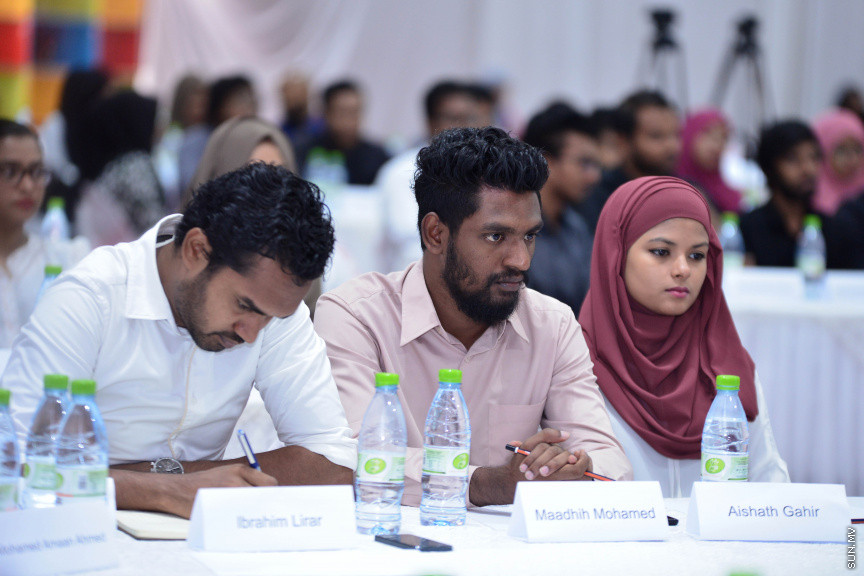 މާޗް 14، 2018: "ޗައިނާ ބެލްޓް އެންޑް ރޯޑް އިނީޝިއޭޓިވް"އަށް އަހުލުވެރިކުރުމަށް ޣިޔާސުއްދީން އިންޓަނޭޝަނަލް ސްކޫލުގައި ބޭއްވި ހަފްލާގެ ތެރެއިން -- ސަން ފޮޓޯ/ ފަޔާޒު މޫސާ