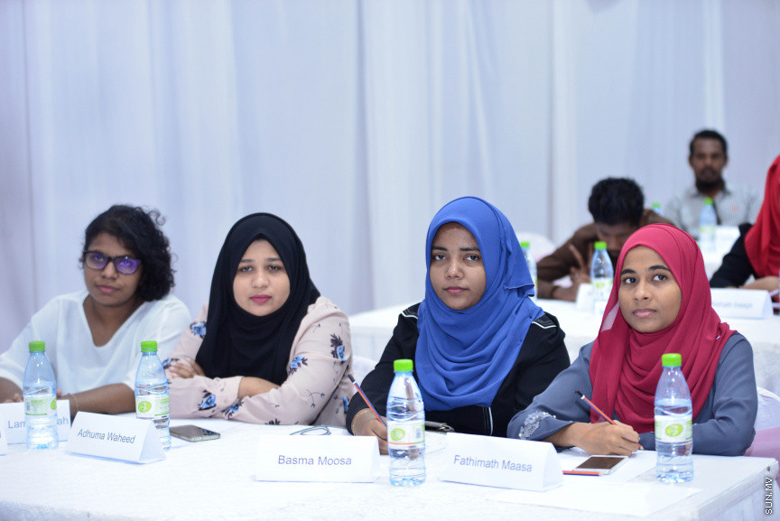 މާޗް 14، 2018: "ޗައިނާ ބެލްޓް އެންޑް ރޯޑް އިނީޝިއޭޓިވް"އަށް އަހުލުވެރިކުރުމަށް ޣިޔާސުއްދީން އިންޓަނޭޝަނަލް ސްކޫލުގައި ބޭއްވި ހަފްލާގެ ތެރެއިން -- ސަން ފޮޓޯ/ ފަޔާޒު މޫސާ