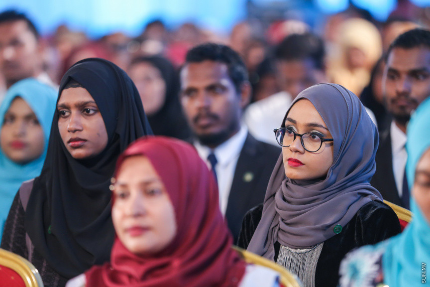 އޭޕްރީލް 17، 2018: އިސްލާމިކް ޔުނިވާސިޓީ އޮފް މޯލްޑިވްސް (އައިޔޫއެމް)ގެ ތިންވަނަ  ދަސްވެނިވުމުގެ ރަސްމިއްޔާތުގެ ތެރެއިން -- ސަން ފޮޓޯ/ ފަޔާޒު މޫސާ