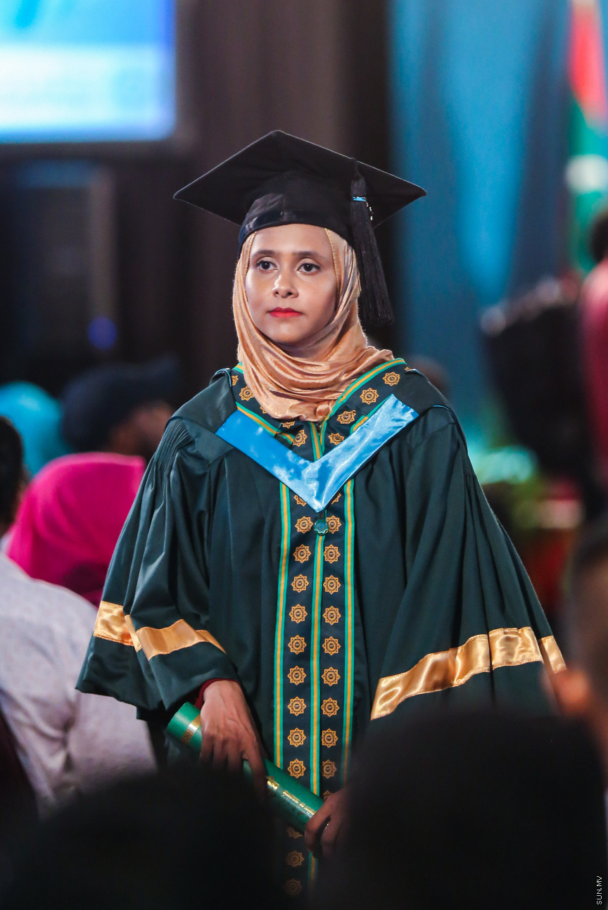 އޭޕްރީލް 17، 2018: އިސްލާމިކް ޔުނިވާސިޓީ އޮފް މޯލްޑިވްސް (އައިޔޫއެމް)ގެ ތިންވަނަ  ދަސްވެނިވުމުގެ ރަސްމިއްޔާތުގެ ތެރެއިން -- ސަން ފޮޓޯ/ ފަޔާޒު މޫސާ