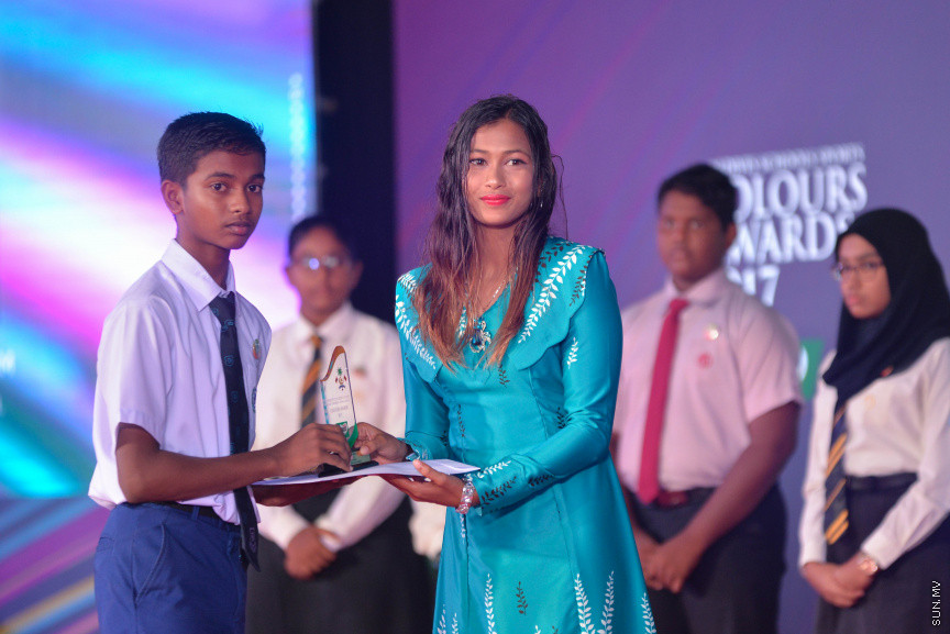 ކުޅިވަރުގައި ކާމިޔާބު ހޯދަމުން އަންނަ ދަރިވަރުންނަށް ހާއްސަކޮށްފައިވާ މައިލޯ ކަލާސް އެވޯޑު ހަފުލާގެ ތެރެއިން--ސަން ފޮޓޯ/ މުހައްމަދު އަފްރާހް 