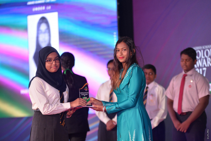 ކުޅިވަރުގައި ކާމިޔާބު ހޯދަމުން އަންނަ ދަރިވަރުންނަށް ހާއްސަކޮށްފައިވާ މައިލޯ ކަލާސް އެވޯޑު ހަފުލާގެ ތެރެއިން--ސަން ފޮޓޯ/ މުހައްމަދު އަފްރާހް 