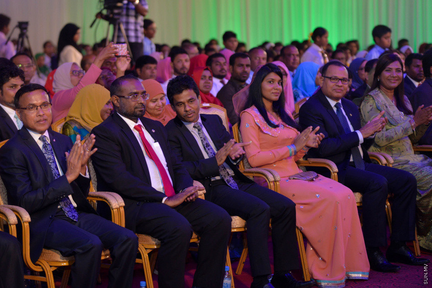 ކުޅިވަރުގައި ކާމިޔާބު ހޯދަމުން އަންނަ ދަރިވަރުންނަށް ހާއްސަކޮށްފައިވާ މައިލޯ ކަލާސް އެވޯޑު ހަފުލާގެ ތެރެއިން--ސަން ފޮޓޯ/ މުހައްމަދު އަފްރާހް 