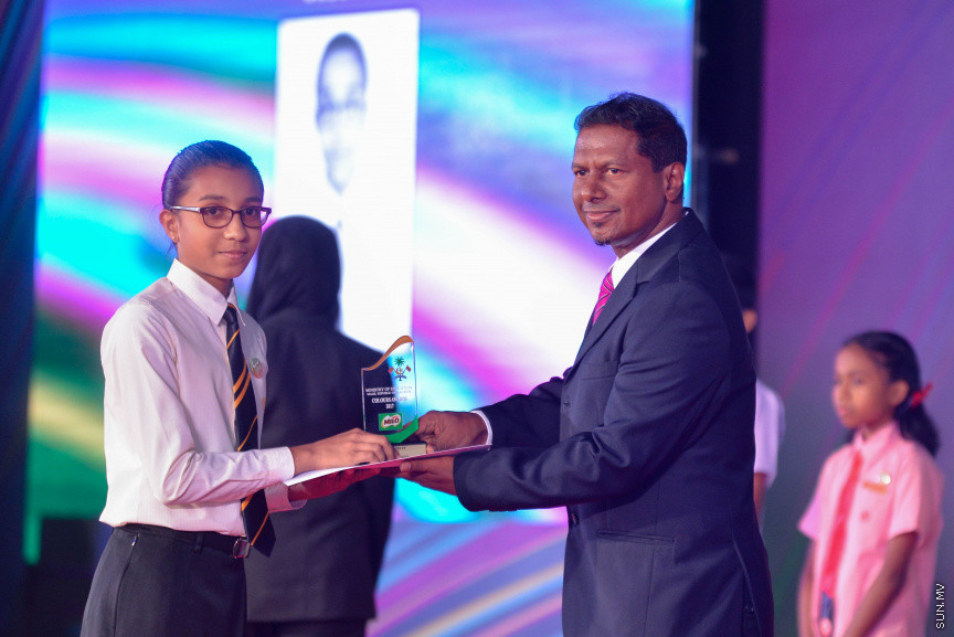 ކުޅިވަރުގައި ކާމިޔާބު ހޯދަމުން އަންނަ ދަރިވަރުންނަށް ހާއްސަކޮށްފައިވާ މައިލޯ ކަލާސް އެވޯޑު ހަފުލާގެ ތެރެއިން--ސަން ފޮޓޯ/ މުހައްމަދު އަފްރާހް 