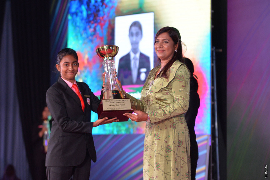 ކުޅިވަރުގައި ކާމިޔާބު ހޯދަމުން އަންނަ ދަރިވަރުންނަށް ހާއްސަކޮށްފައިވާ މައިލޯ ކަލާސް އެވޯޑު ހަފުލާގެ ތެރެއިން--ސަން ފޮޓޯ/ މުހައްމަދު އަފްރާހް 