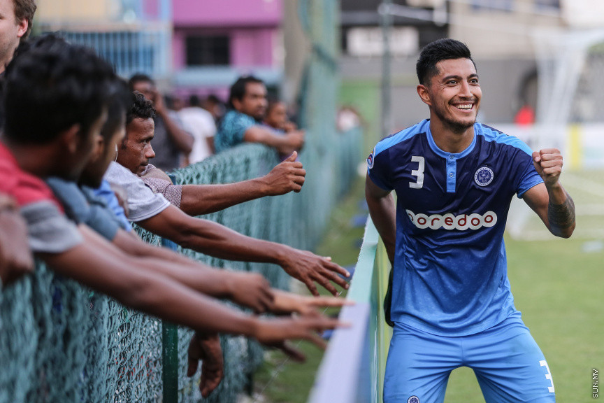 އޭޕްރީލް 25، 2018: އޭއެފްސީ ކަޕްގައި އިންޑިއާގެ ބެންގަލޫރު އެފްސީއާއި ރާއްޖޭގެ ނިއު ރޭޑިއަންޓް ބައްދަލުކުރި މެޗުގެ ތެރެއިން: އެ މެޗު ނިއުއިން ކާމިޔާބުކުރީ 2-0ގެ ނަތީޖާއަކުން -- ސަން ފޮޓޯ/ ފަޔާޒު މޫސާ