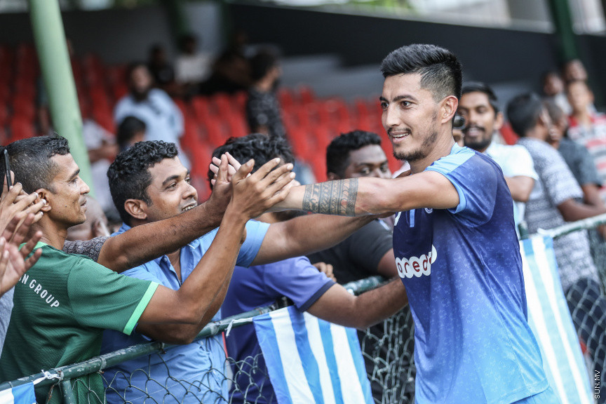 އޭޕްރީލް 25، 2018: އޭއެފްސީ ކަޕްގައި އިންޑިއާގެ ބެންގަލޫރު އެފްސީއާއި ރާއްޖޭގެ ނިއު ރޭޑިއަންޓް ބައްދަލުކުރި މެޗުގެ ތެރެއިން: އެ މެޗު ނިއުއިން ކާމިޔާބުކުރީ 2-0ގެ ނަތީޖާއަކުން -- ސަން ފޮޓޯ/ ފަޔާޒު މޫސާ