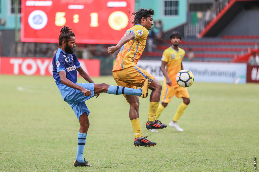 މެއި 2، 2018: އޭއެފްސީ ކަޕްގެ ގްރޫޕް ސްޓޭޖުގައި ރާއްޖޭގެ ނިއުރޭޑިއަންޓް ސްޕޯޓްސް ކްލަބާއި ބަނގުލަދޭޝްގެ ދާކާ އަބަހާނީ ބައްދަލުކުރި މެޗުގެ ތެރެއިން: 1-5ގެ ބޮޑު ތަފާތަކުން މޮޅުވެ ނިއު ރޭޑިއަންޓުން ވަނީ ދެވަނަ ބުރުގެ ފުރުސަތު ބޮޑުކޮށްފައި -- ސަން ފޮޓޯ/ ފަޔާޒު މޫސާ